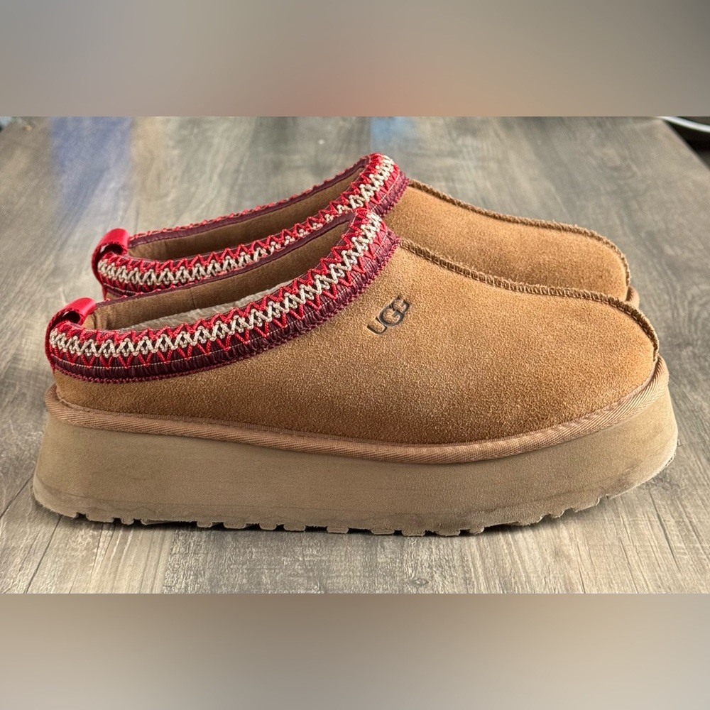 Ugg Tazz ll Platform Slippers Chestnut Size 8 Like New!